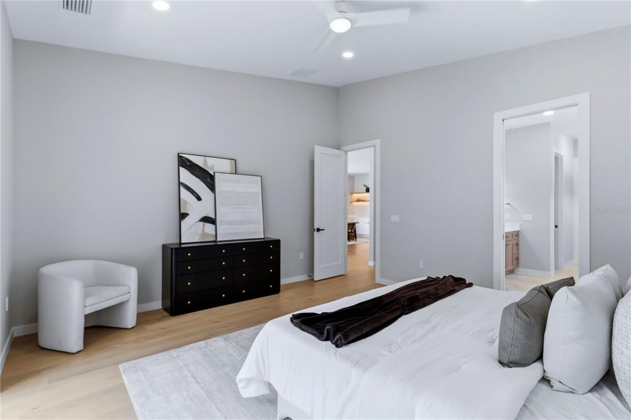 106 W King Street, Orlando, FL 32804 Photo