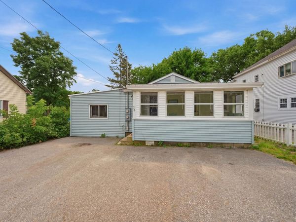 28 New Dunstable Road, Nashua, NH 03060