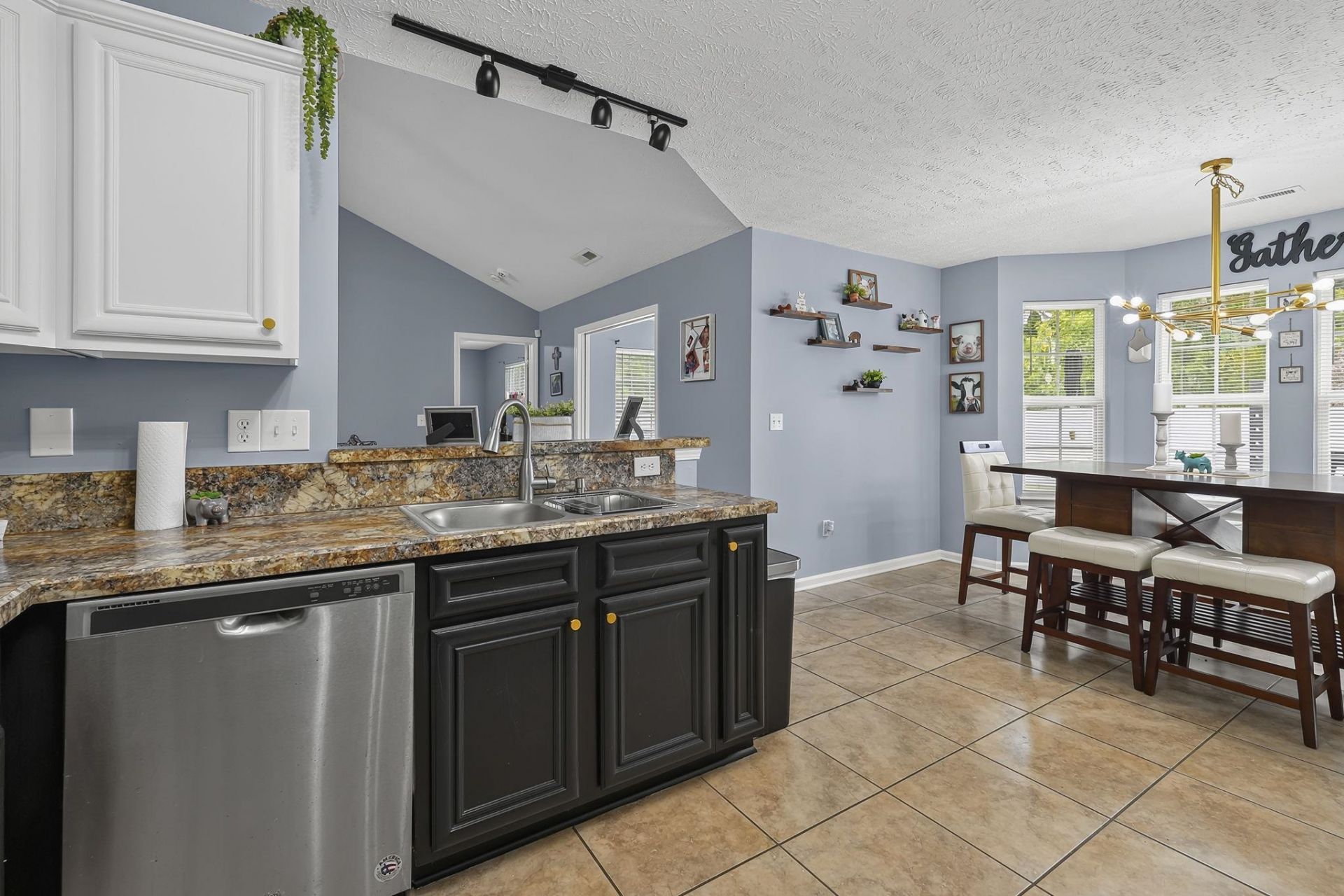 452 Warren Springs Dr. Photo 10