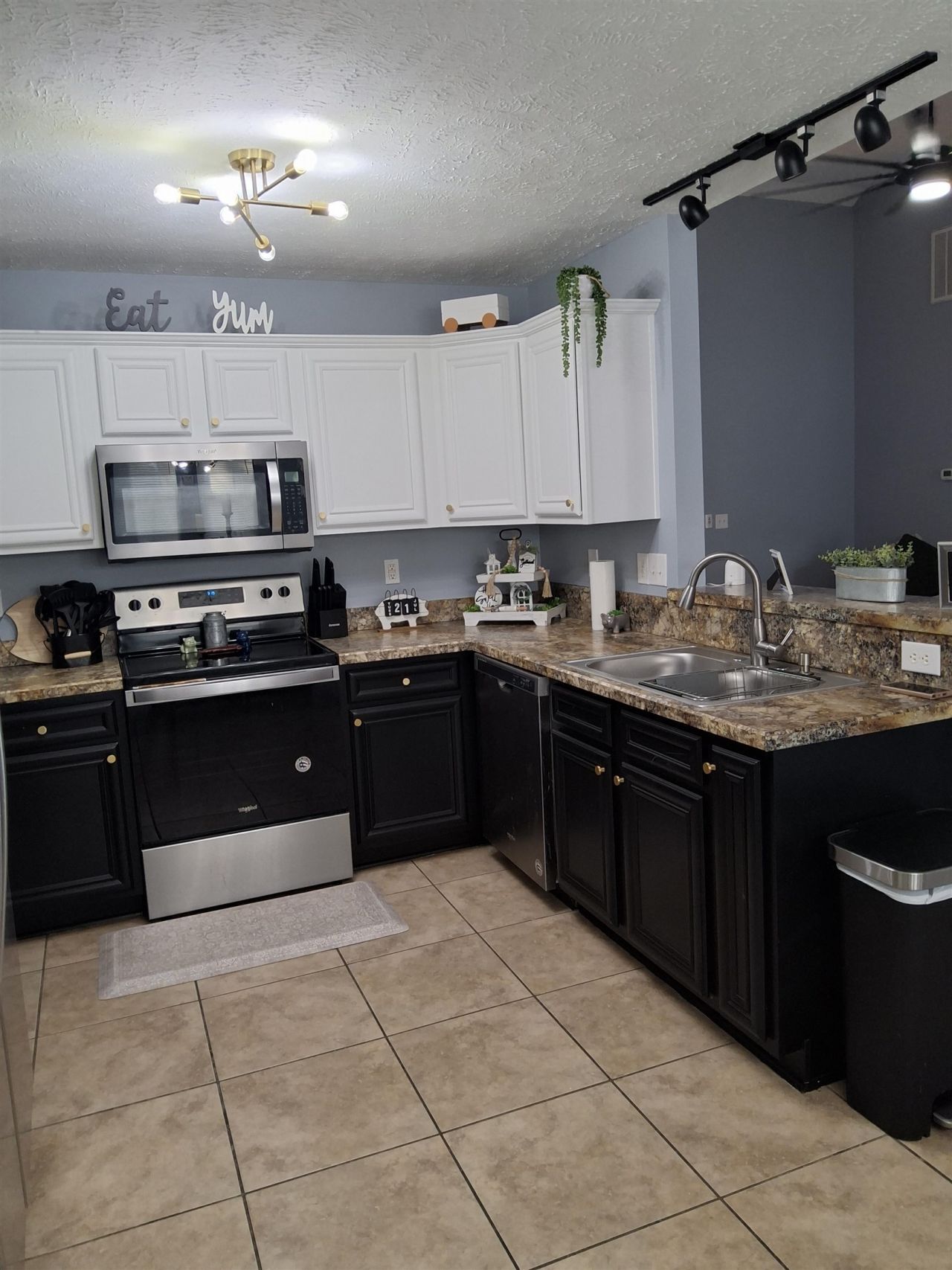 452 Warren Springs Dr.  Photo 8