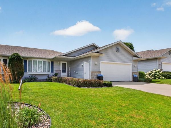 4514 Meadow Lakes Drive NW, Rochester, MN 55901