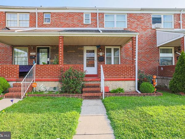 1021 FOXCHASE LANE , ESSEX, MD 21221