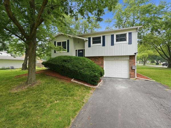 212 Kenilworth Drive , Bolingbrook, IL 60440