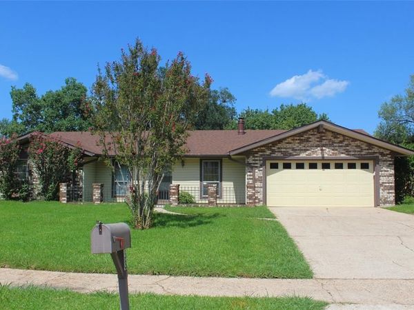 453 Plaza Circle, Bossier City, LA 71111