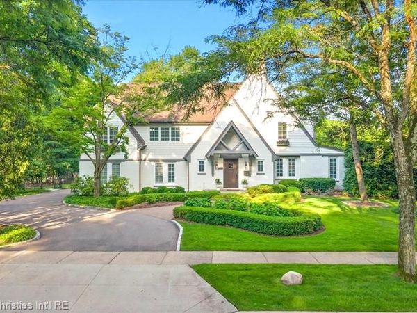 528 Covington Road , Bloomfield Hills, MI 48301
