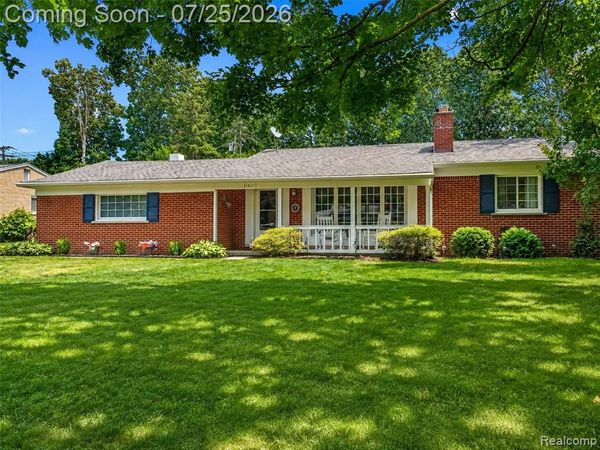 31921 Nottingwood Street, Farmington Hills, MI 48334
