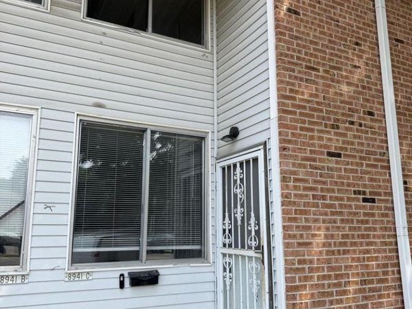 8941 N Swan ROAD, Unit C, Milwaukee, WI 53224