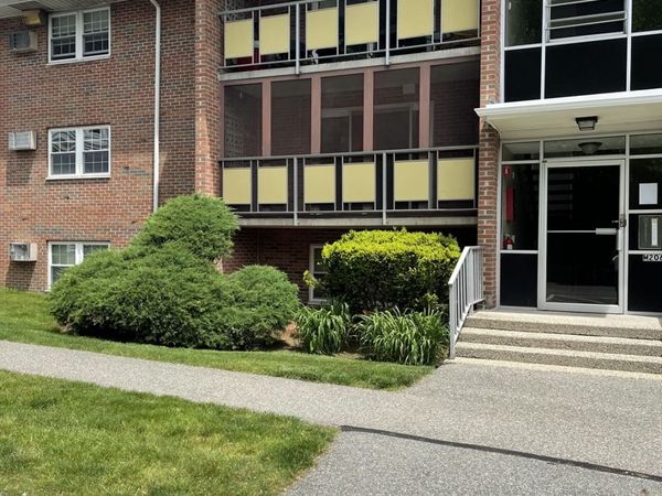 206 Rock St, Unit M5, Norwood, MA 02062