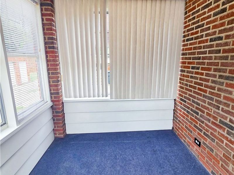 5589 Mayfield Road, Lyndhurst, OH 44124 Photo 18