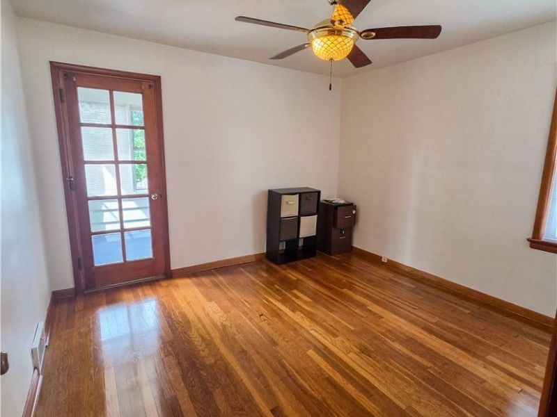 5589 Mayfield Road, Lyndhurst, OH 44124 Photo 9