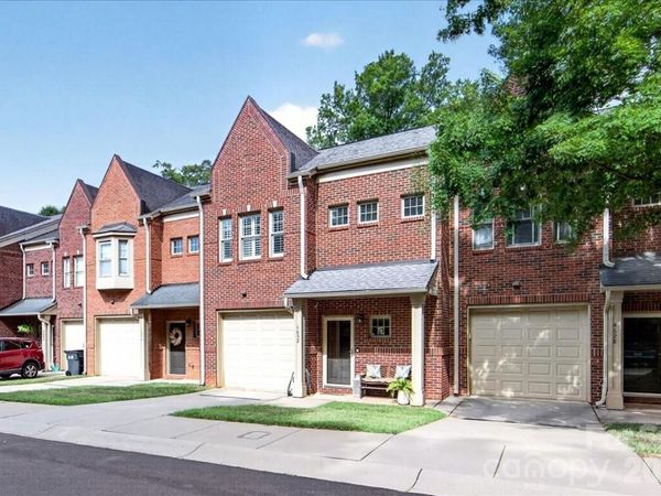 4632 Dabney Vigor Drive , Charlotte, NC 28209