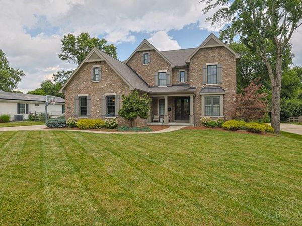 9750 Zig Zag Road, Montgomery, OH 45242