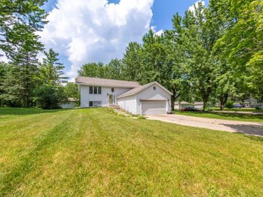 202 S Nicollet Street, Winthrop, MN 55396