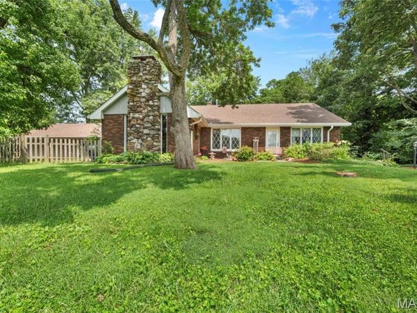 2008 Valley View Lane, Collinsville, IL 62234