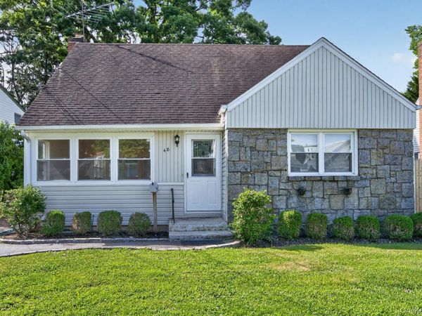48 Locust Street , Westbury, NY 11590