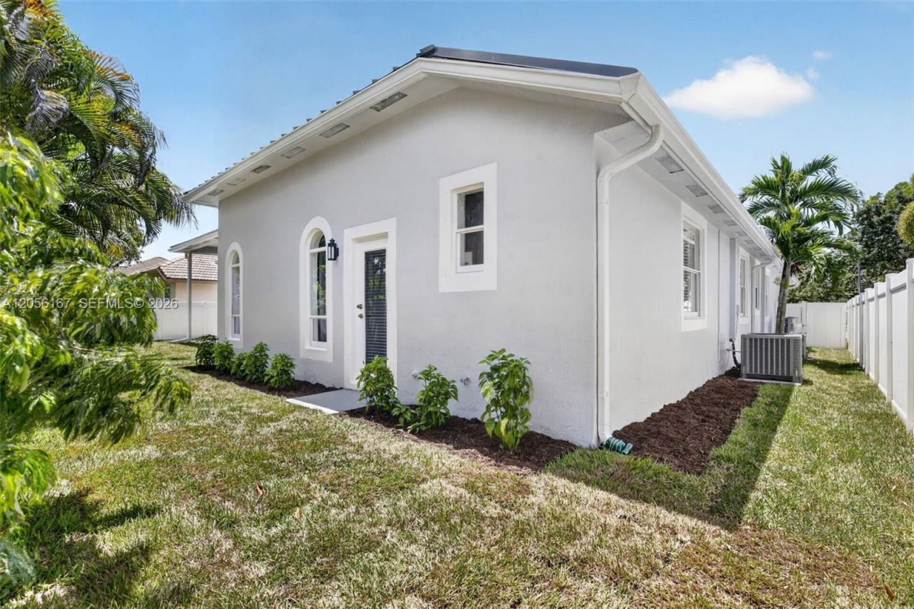 13791 NW 23rd St , Pembroke Pines, FL 33028 Photo