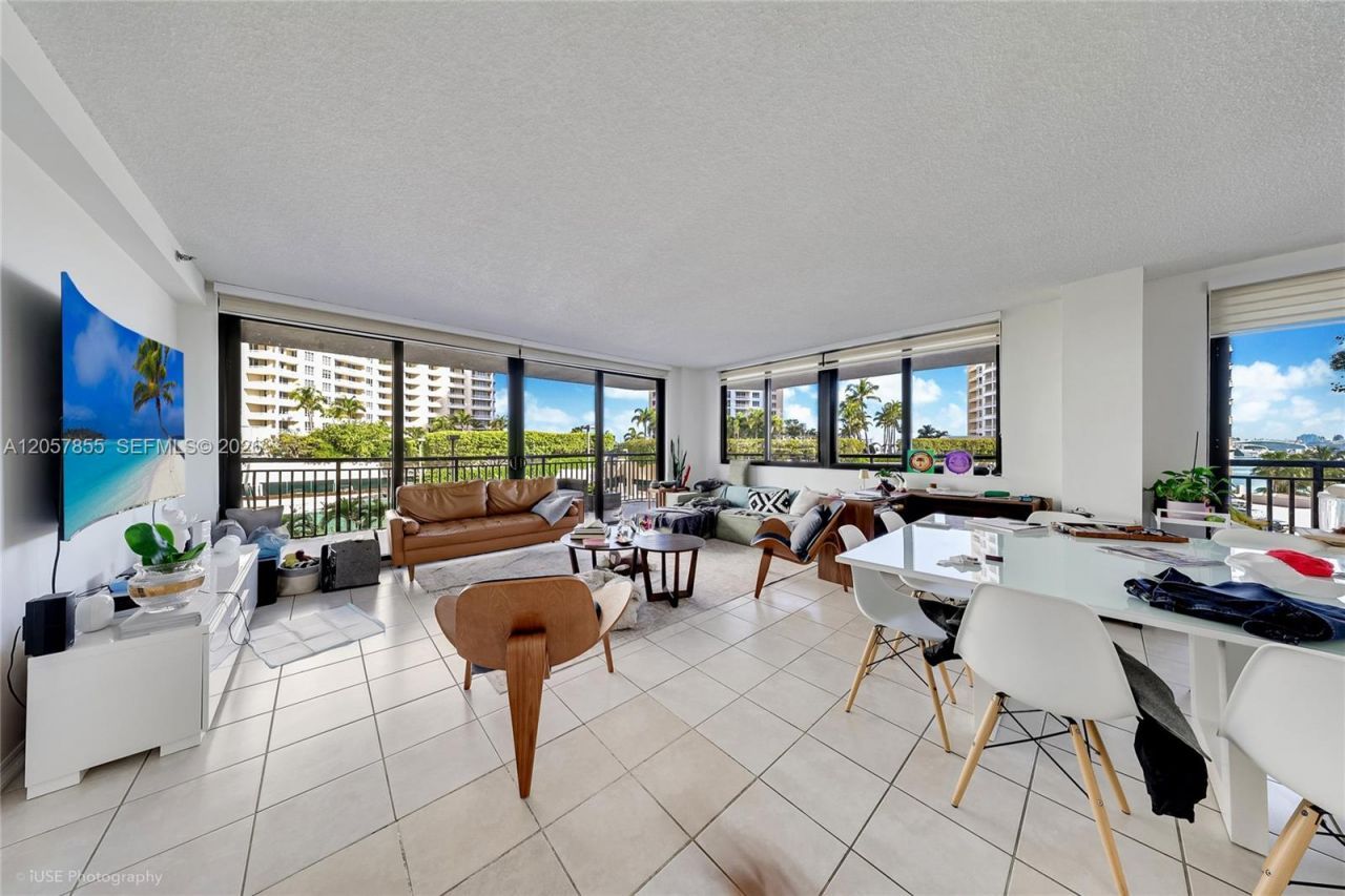 540 Brickell Key Dr , Unit 608, Miami, FL 33131 Photo