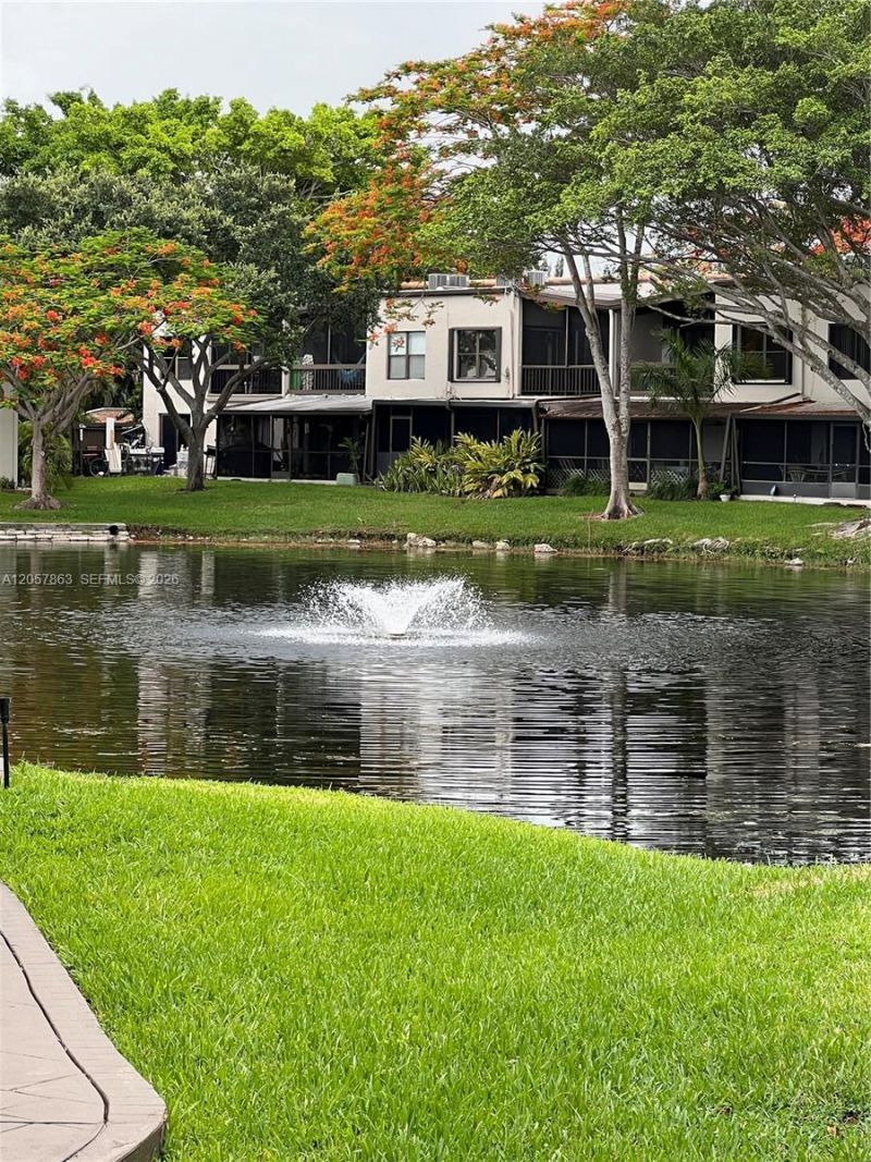 958 Mockingbird Ln, Unit 508, Plantation, FL 33324 Photo