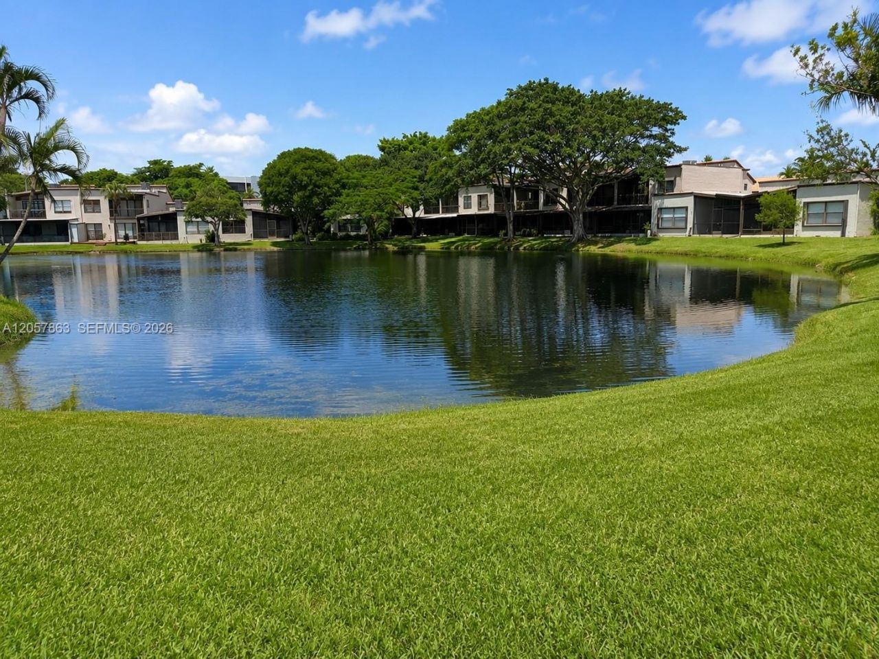 958 Mockingbird Ln, Unit 508, Plantation, FL 33324 Photo