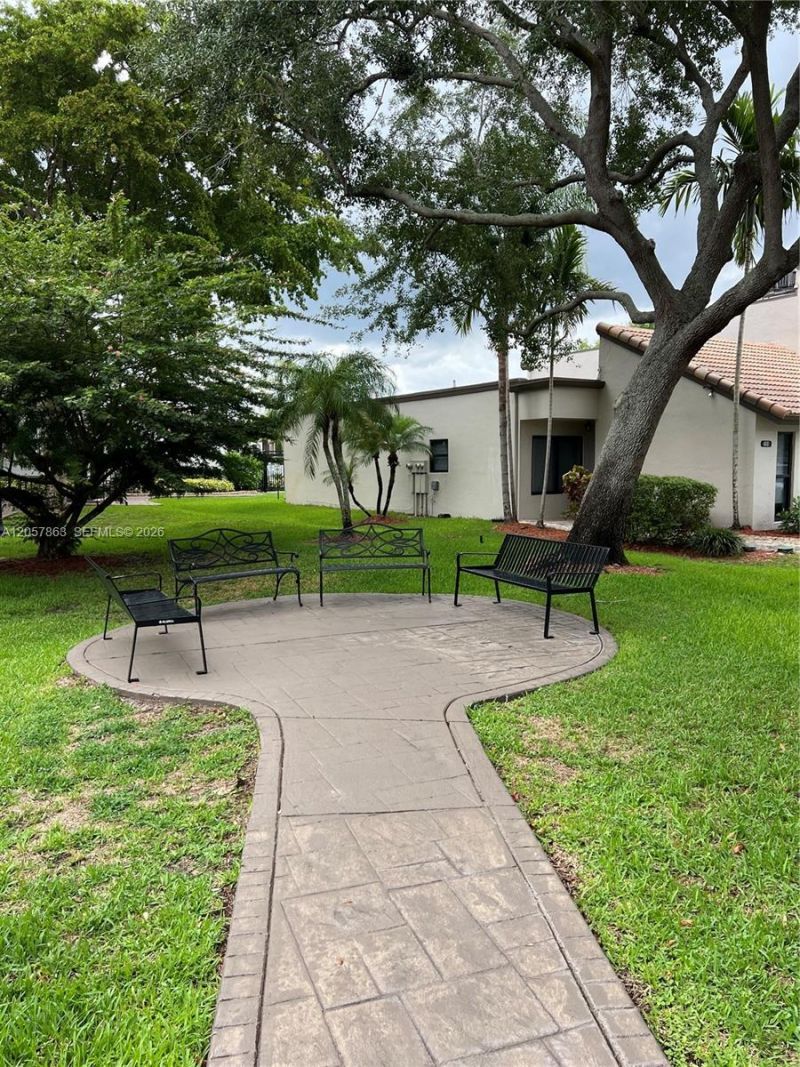 958 Mockingbird Ln, Unit 508, Plantation, FL 33324 Photo