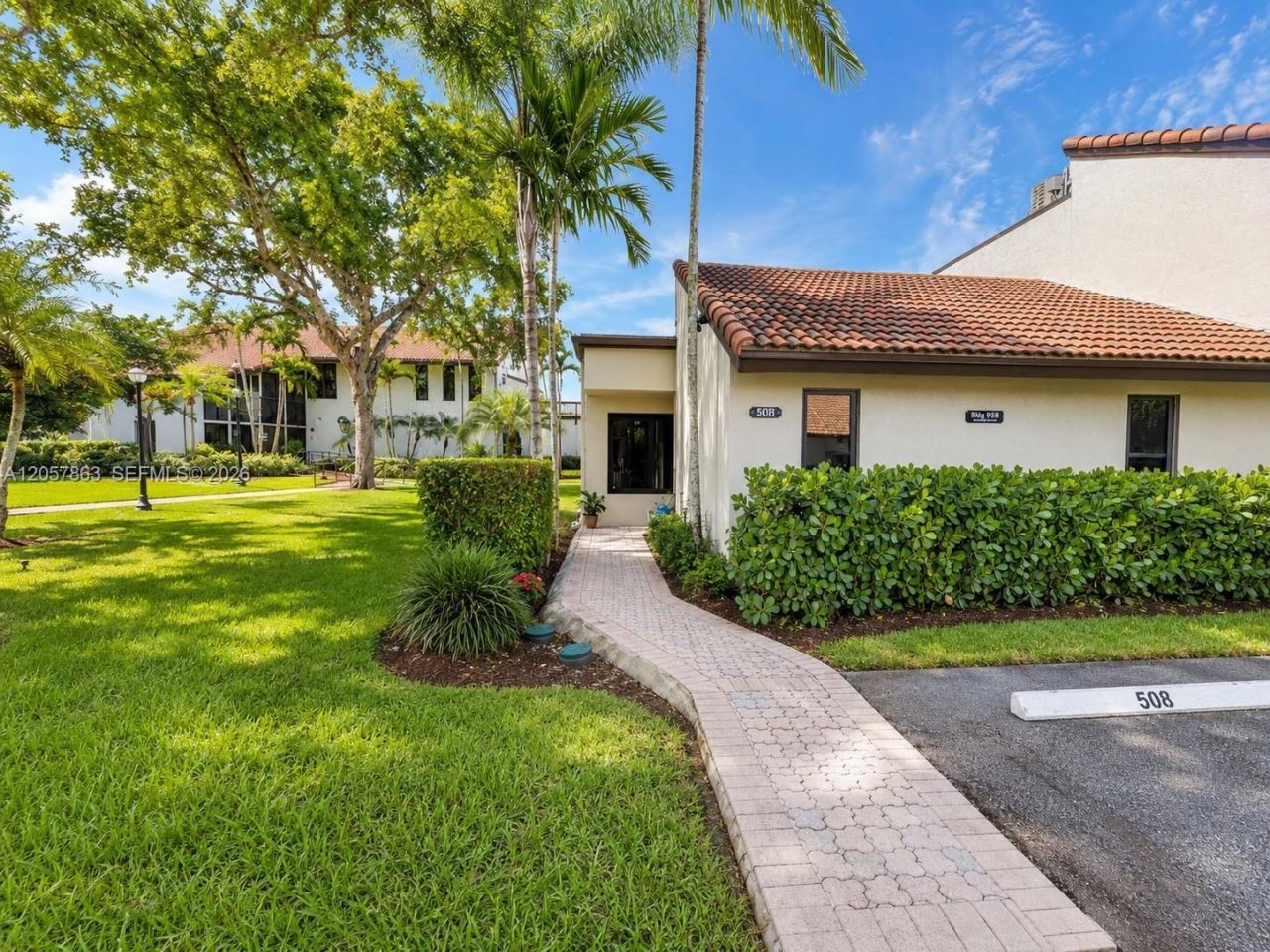 958 Mockingbird Ln, Unit 508, Plantation, FL 33324 Photo
