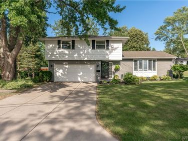 5445 Sterling Road , Hamburg, NY 14075