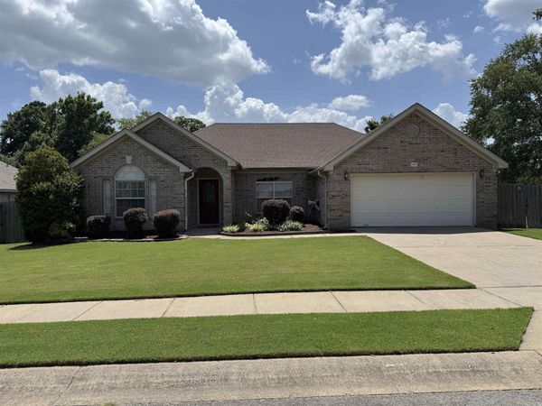 1995 Shelby Drive , Benton, AR 72015
