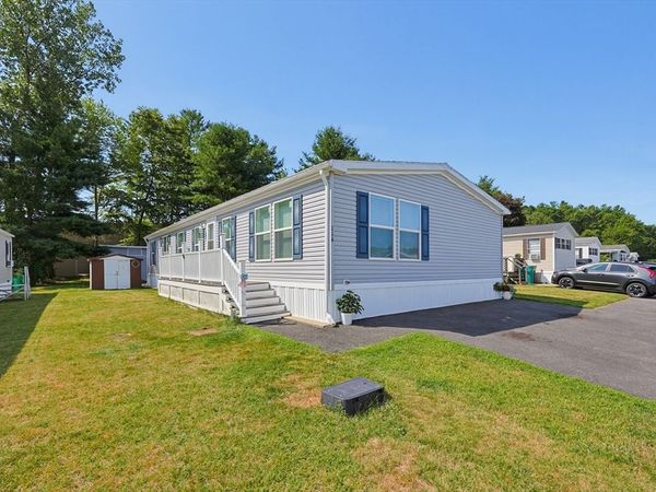250 Mansfield Ave, Unit 114, Norton, MA 02766