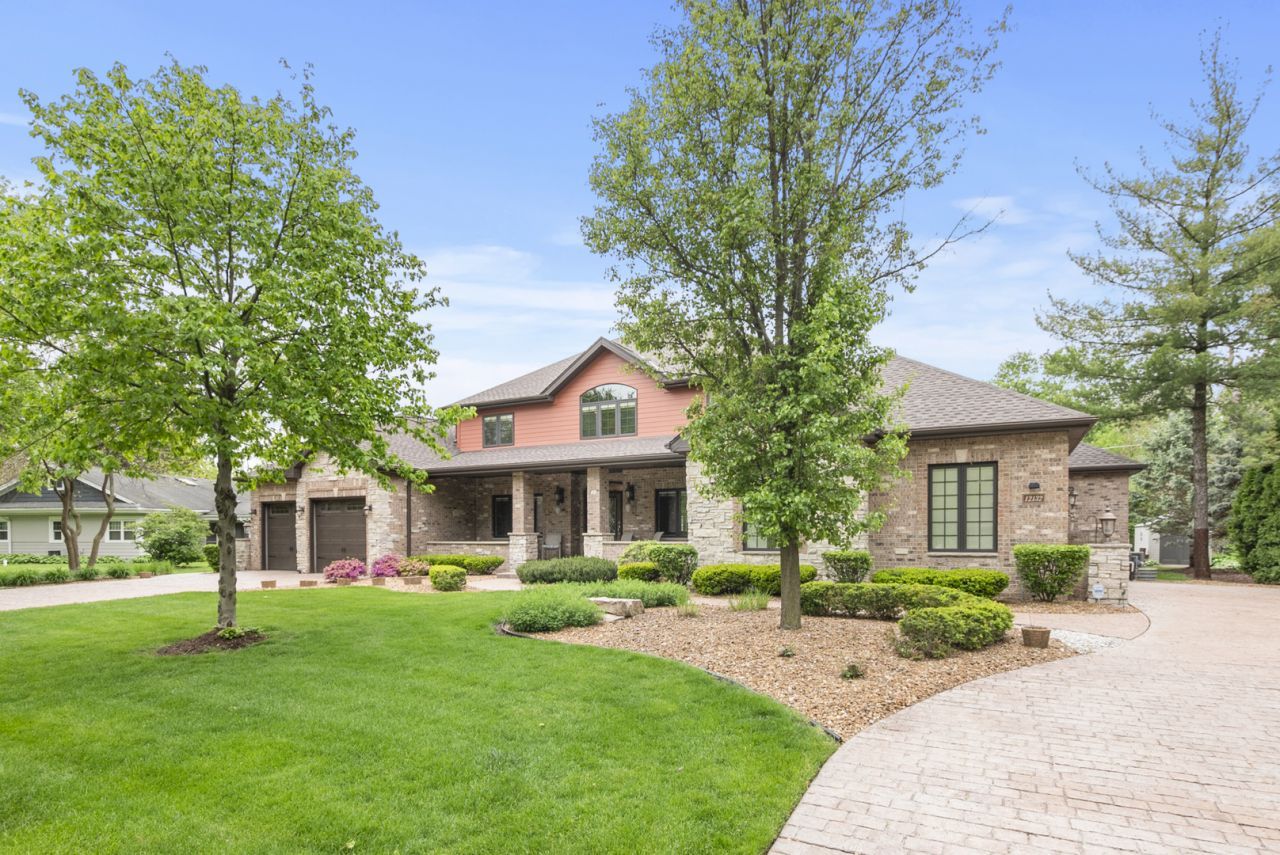 12132 S Harold Avenue , Palos Heights, IL 60463