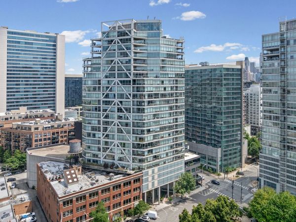 510 W Erie Street, Unit 1303, Chicago, IL 60654