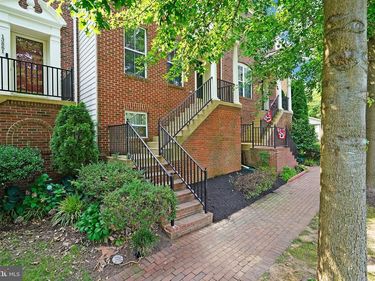 13863 PALISADES STREET , WOODBRIDGE, VA 22191
