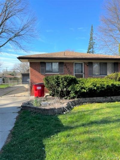 24720 Manila Street, Harrison Township, MI 48045 Main Photo