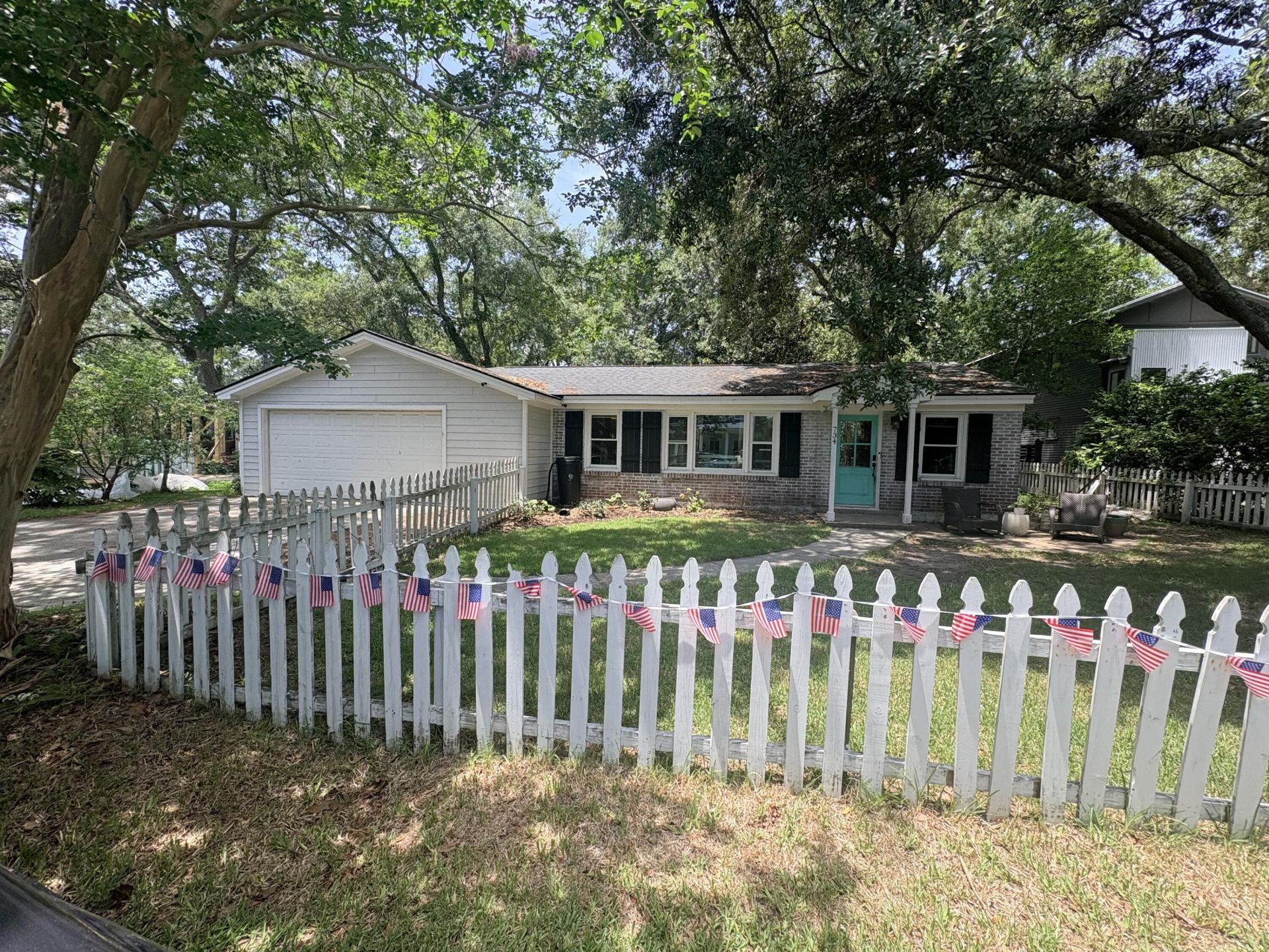 734 Sinlea Avenue Photo 1
