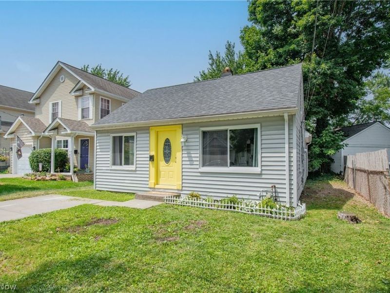 908 Hayes Avenue, Willoughby, OH 44094 Photo 1