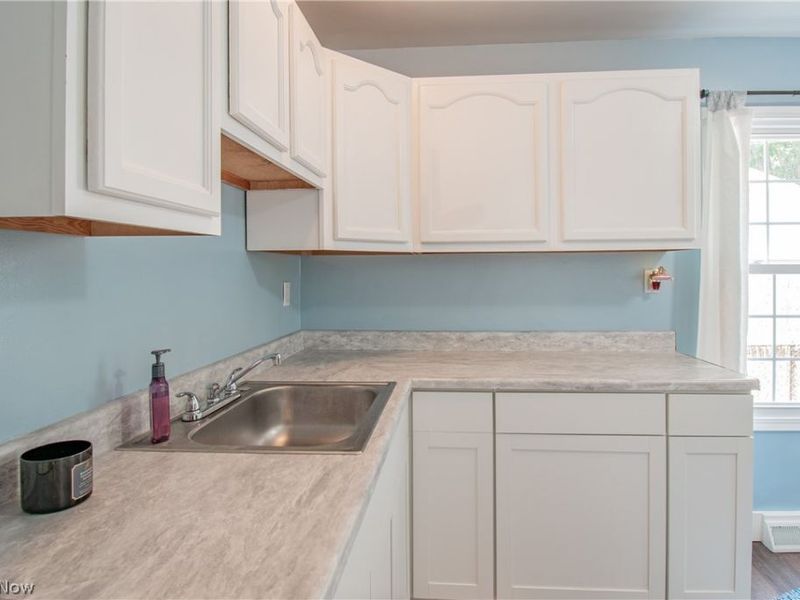 908 Hayes Avenue, Willoughby, OH 44094 Photo 14