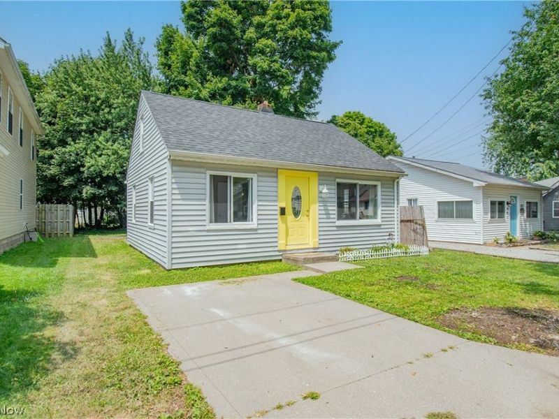 908 Hayes Avenue, Willoughby, OH 44094 Photo 2