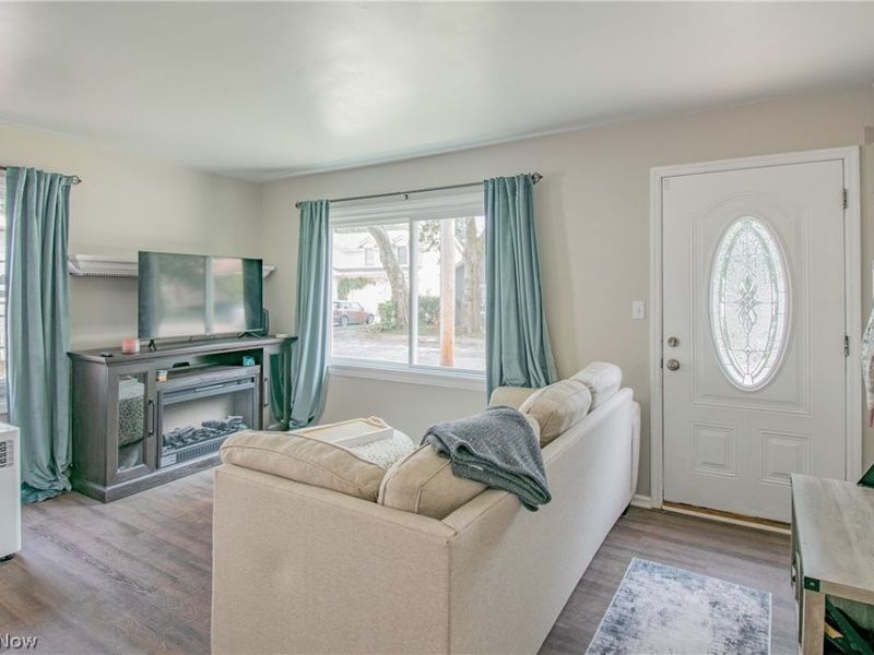 908 Hayes Avenue, Willoughby, OH 44094 Photo 9