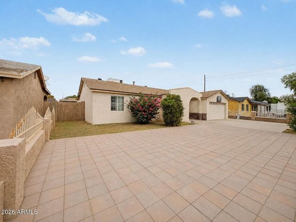 5916 W MONTE VISTA Road, Phoenix, AZ 85035