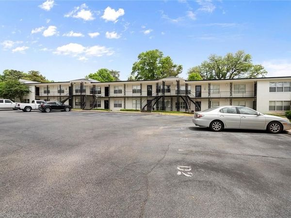 4009 Old Shell Road, Unit C14, Mobile, AL 36608