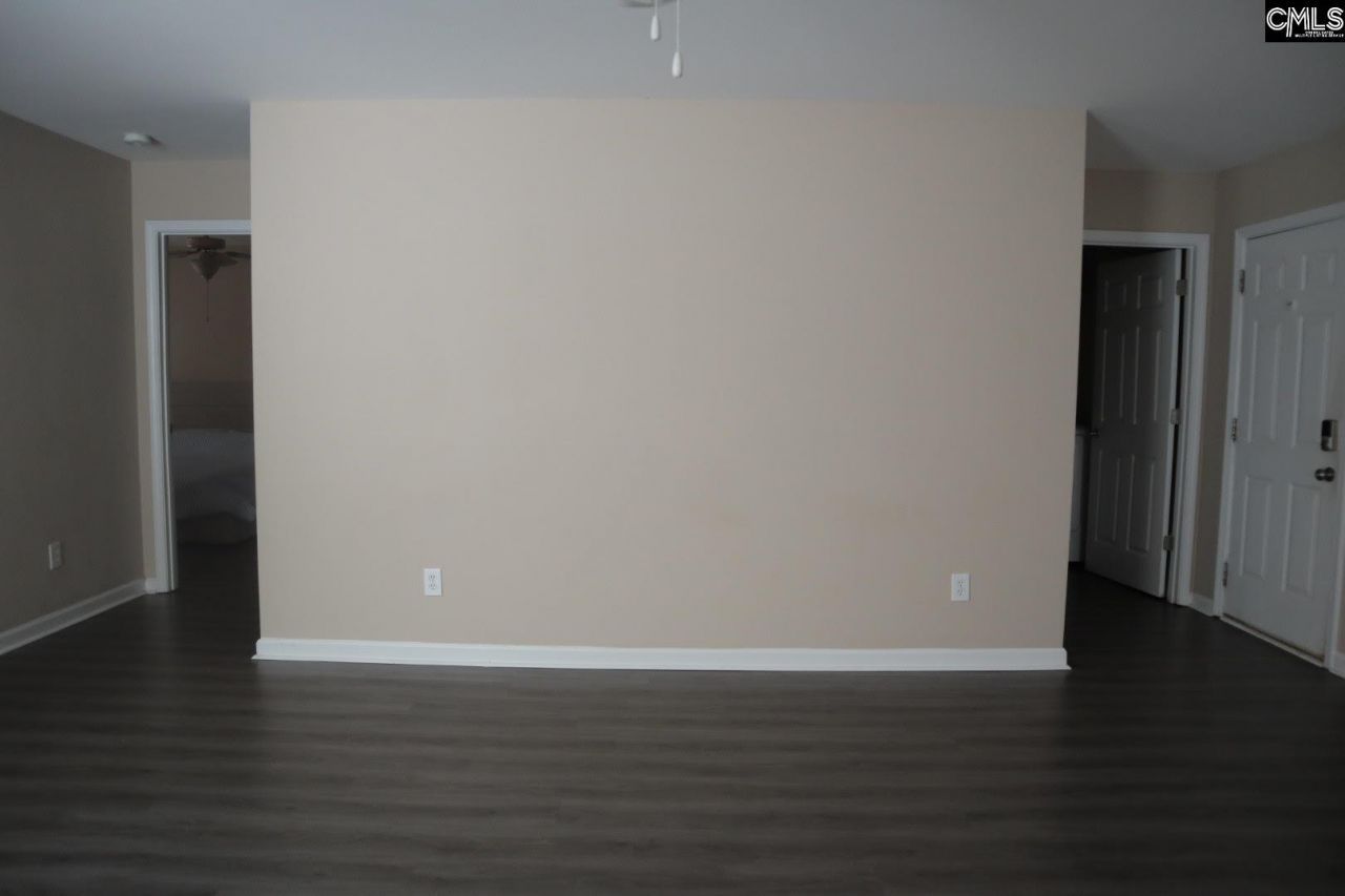 1033 Glencroft Drive  Photo 11