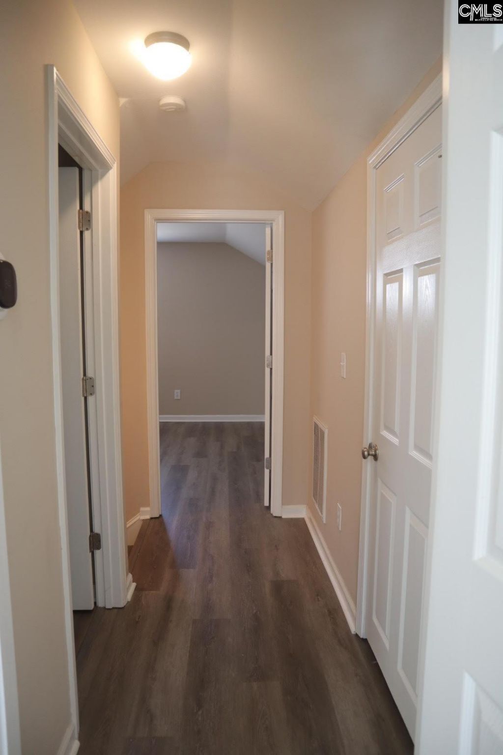 1033 Glencroft Drive  Photo 19