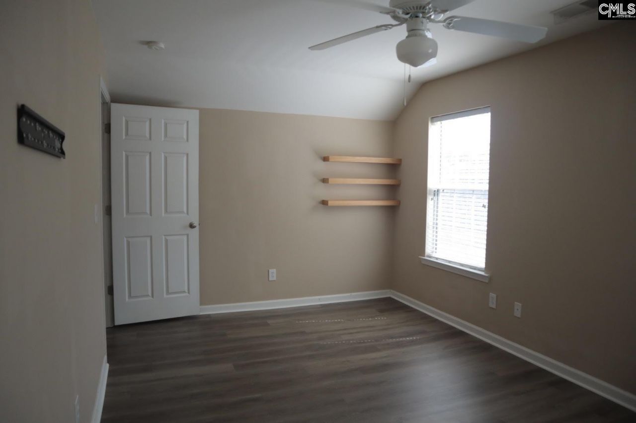 1033 Glencroft Drive  Photo 22