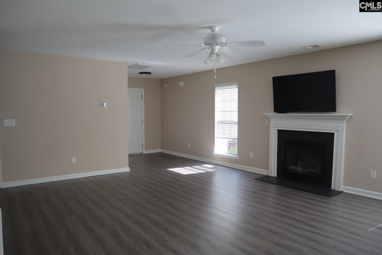 1033 Glencroft Drive  Photo 7
