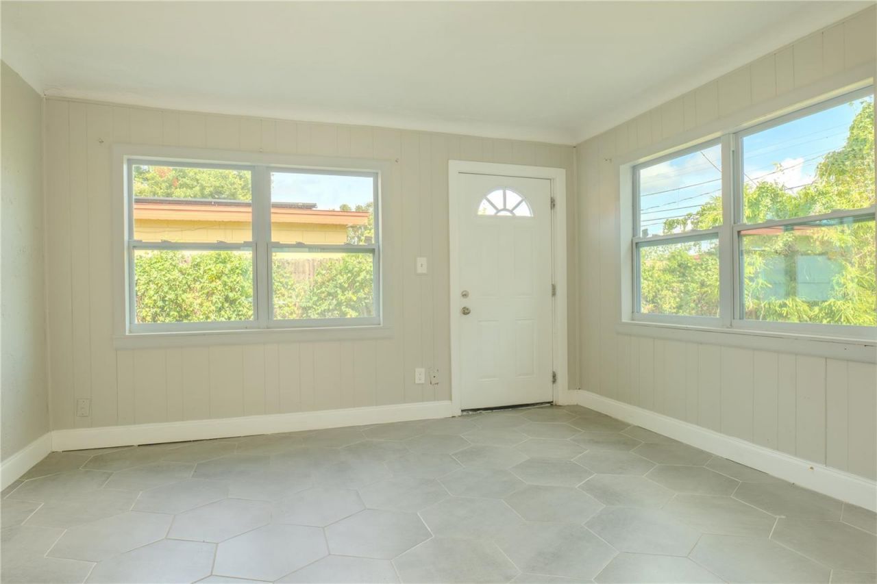 2553 18th Avenue N, Saint Petersburg, FL 33713 Photo