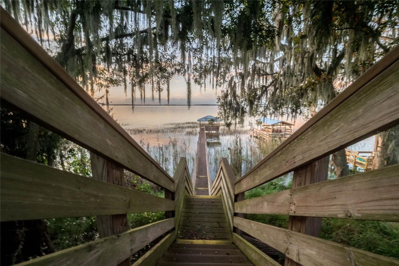3254 Landing View, Tavares, FL 32778 Photo