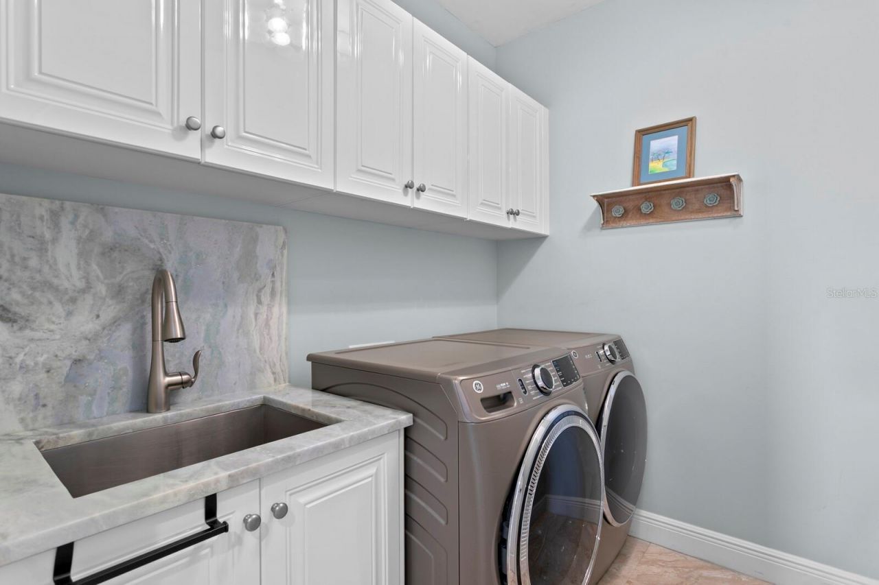 5823 Bowen Daniel Drive, Unit 1603, Tampa, FL 33616 Photo