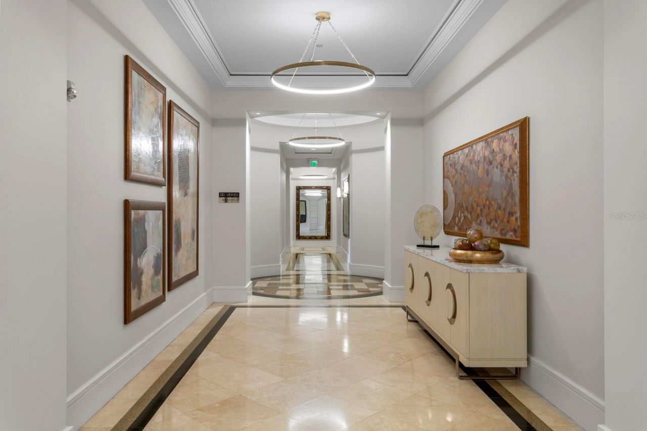5823 Bowen Daniel Drive, Unit 1603, Tampa, FL 33616 Photo