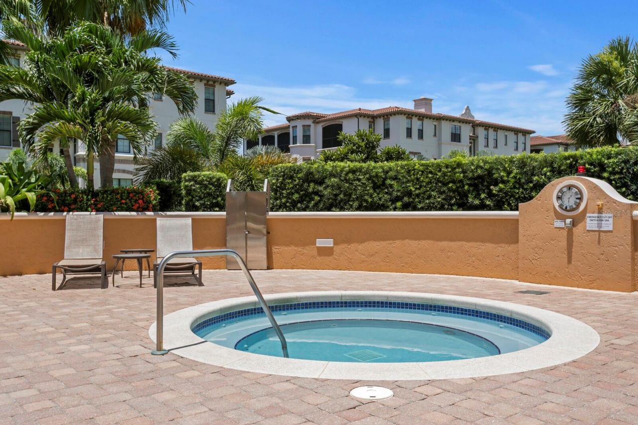 5823 Bowen Daniel Drive, Unit 1603, Tampa, FL 33616 Photo