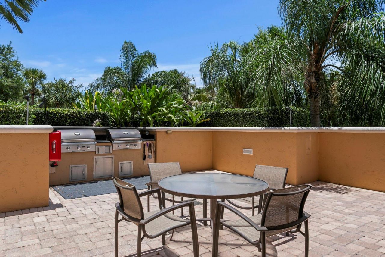 5823 Bowen Daniel Drive, Unit 1603, Tampa, FL 33616 Photo