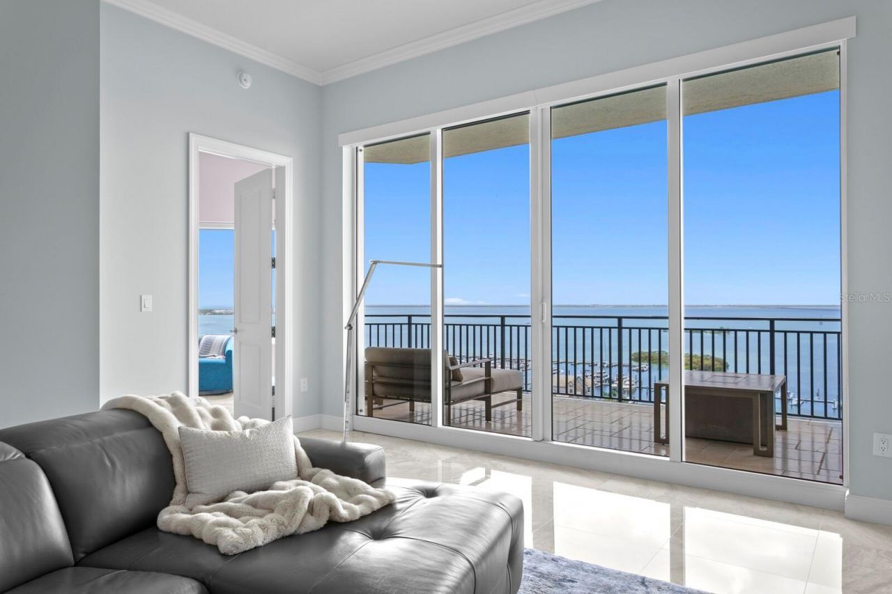 5823 Bowen Daniel Drive, Unit 1603, Tampa, FL 33616 Photo